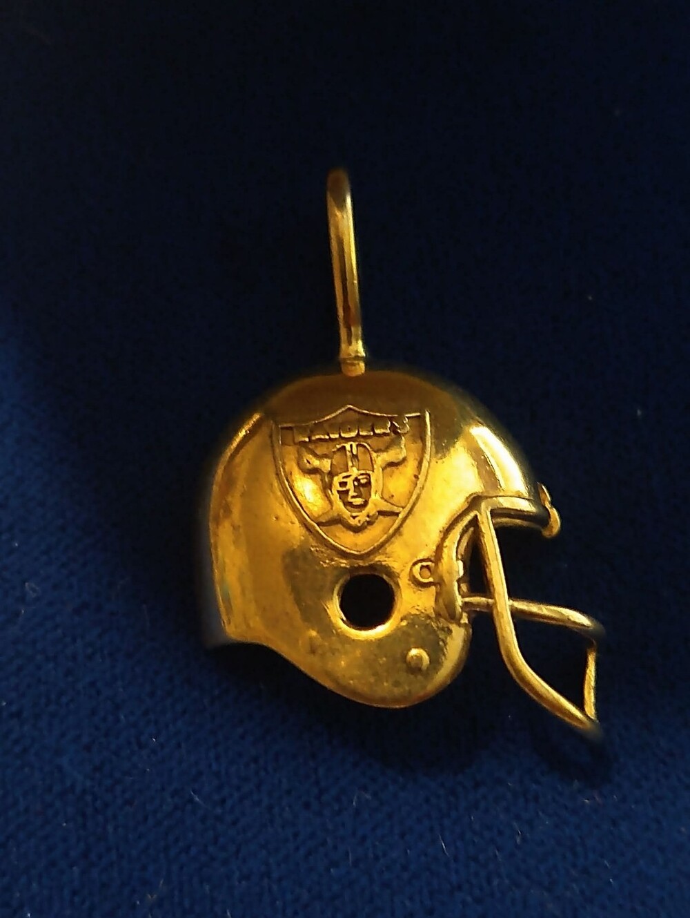 1989 NFL Raiders 14K Vermeil over Sterling Silver pendant from Michael Anthony.